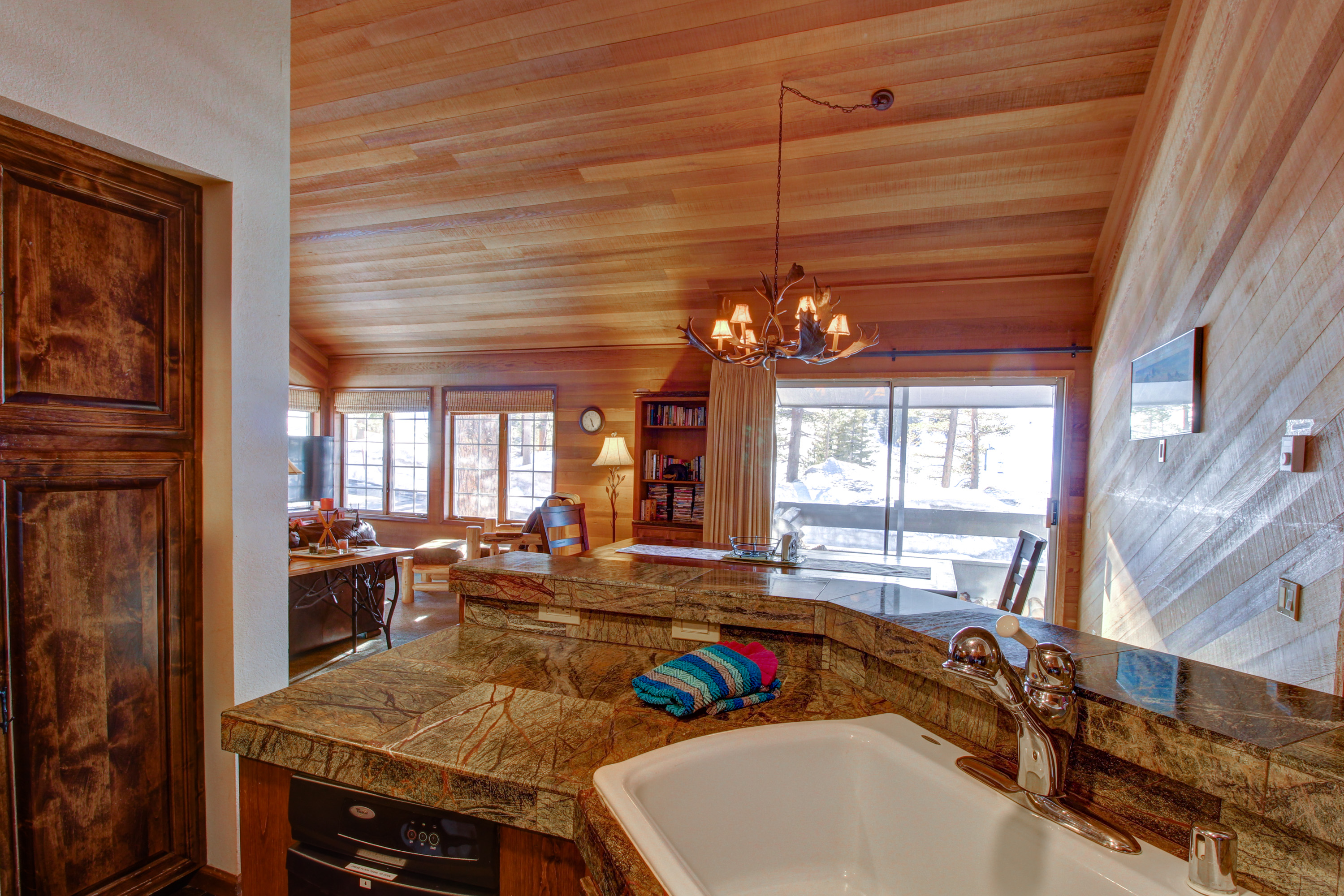 Yosemite Area Home 984695