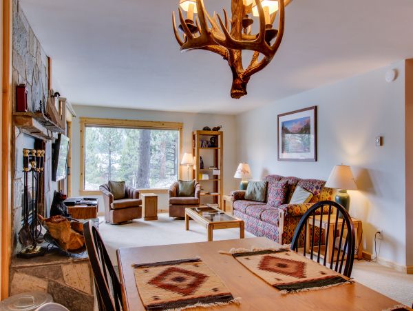Yosemite Area Home 984696