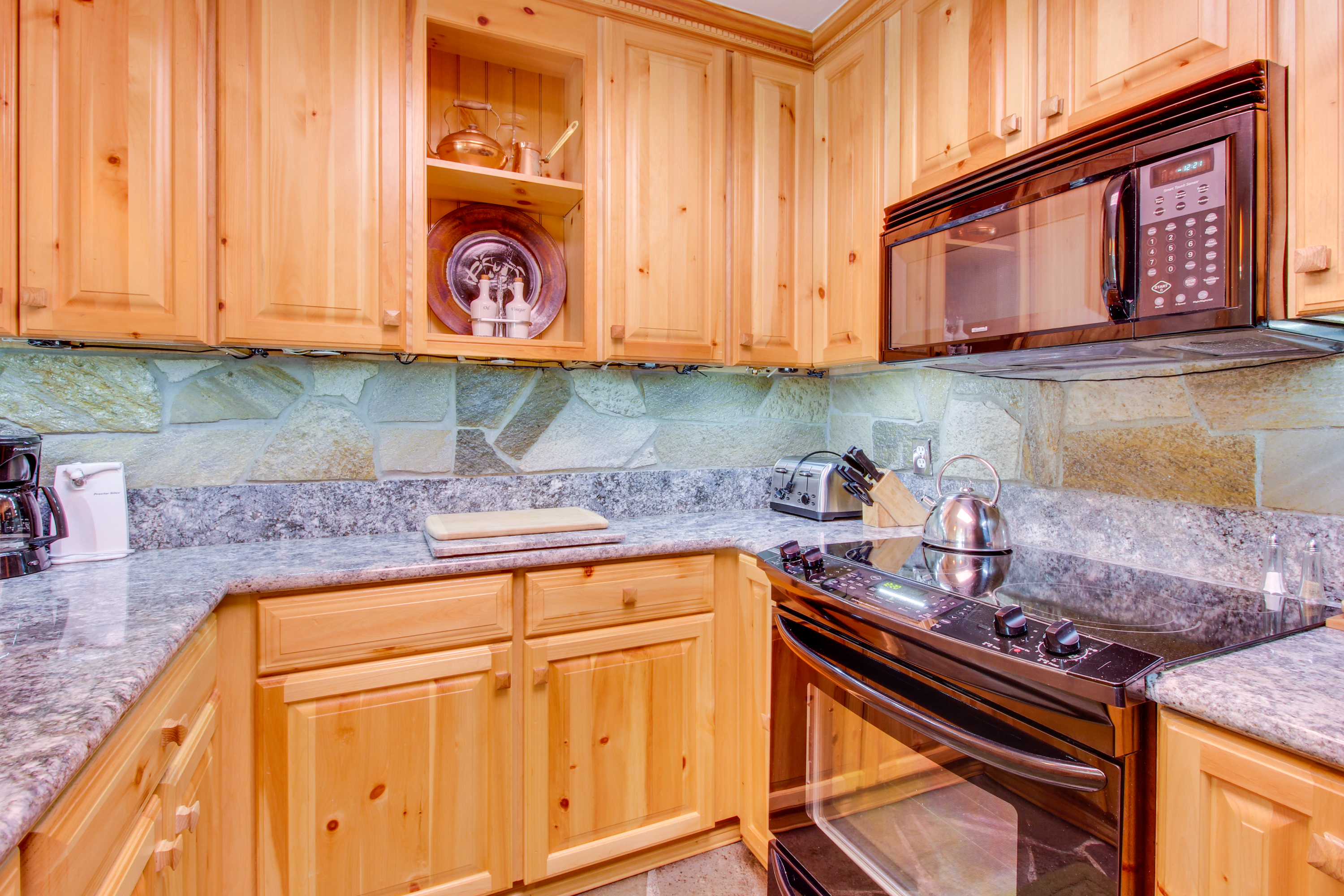 Yosemite Area Home 984696