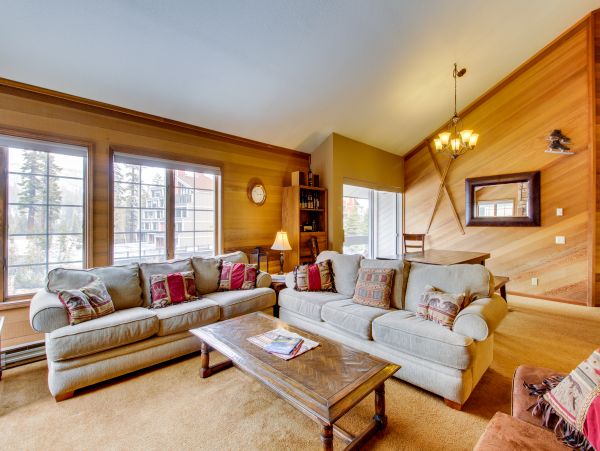 Yosemite Area Home 984700