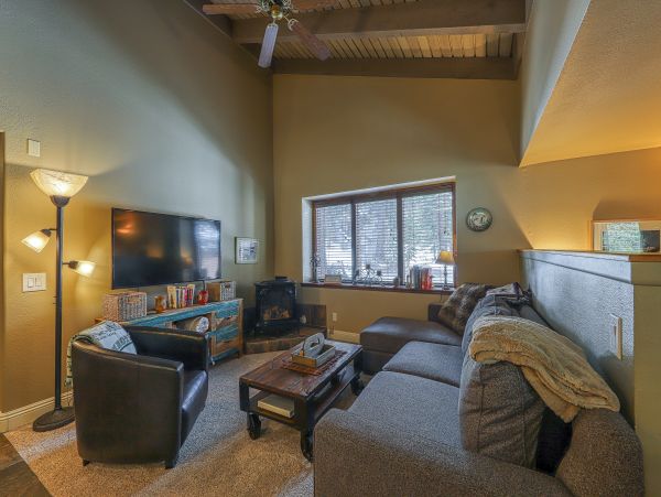 Yosemite Area Home 984702