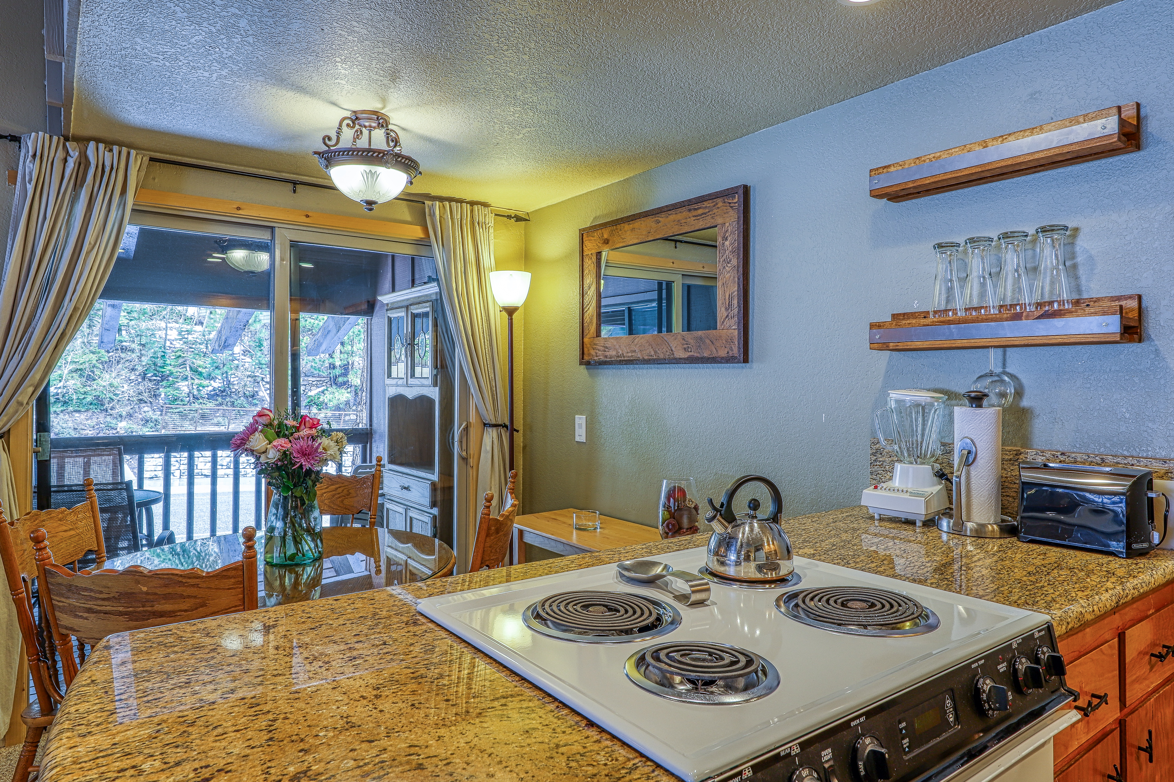 Yosemite Area Home 984702