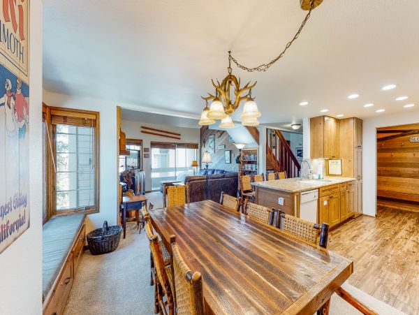 Yosemite Area Home 984704