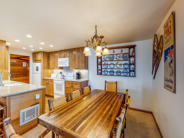 Yosemite Area Home 984704
