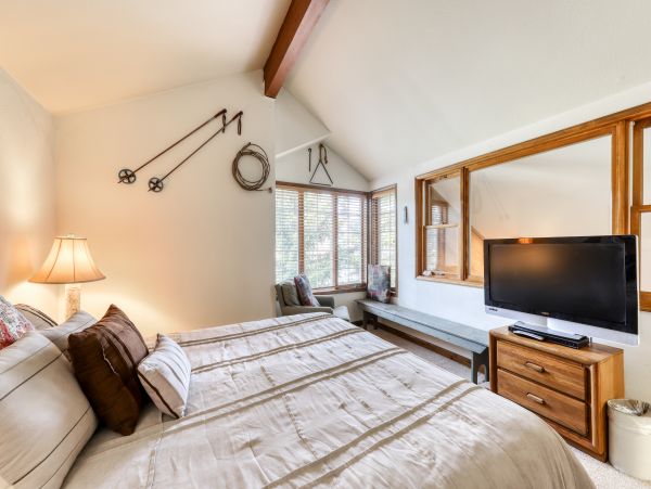 Yosemite Area Home 984704