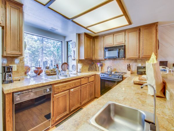 Yosemite Area Home 984705