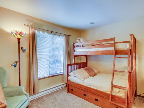 Yosemite Area Home 984705
