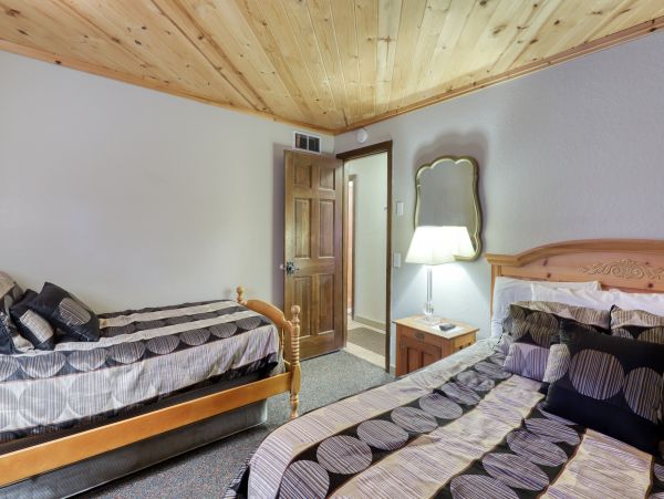 Yosemite Area Home 984706