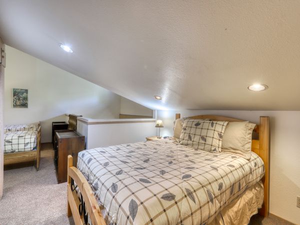 Yosemite Area Home 984708