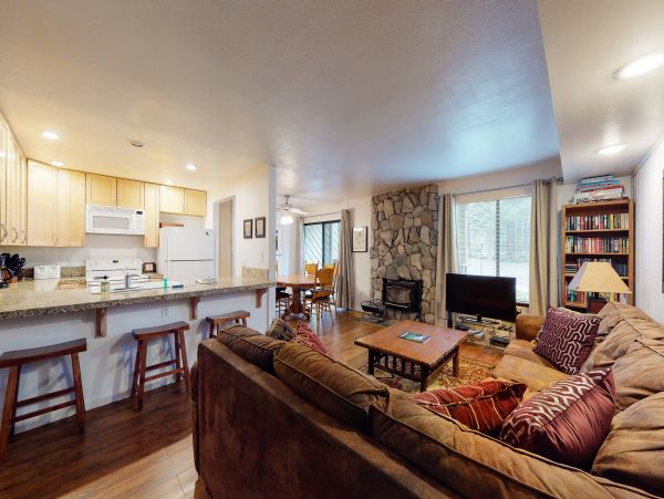 Yosemite Area Home 984709