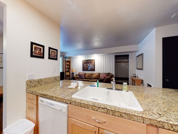 Yosemite Area Home 984709