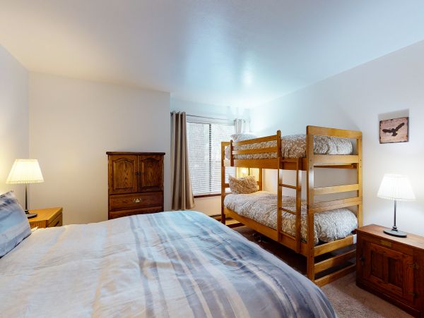 Yosemite Area Home 984709