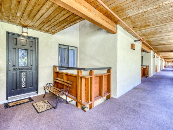 Yosemite Area Home 984711