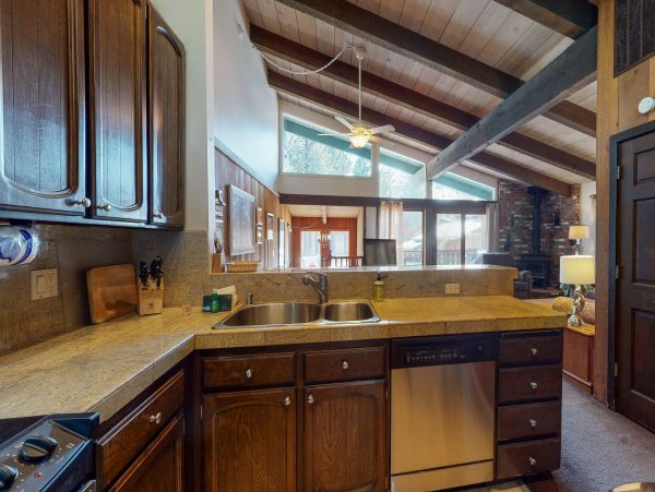 Yosemite Area Home 984712