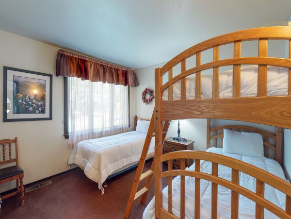 Yosemite Area Home 984712