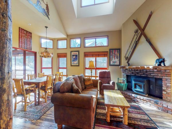 Yosemite Area Home 984714