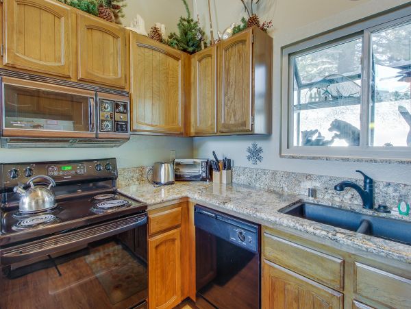 Yosemite Area Home 984715