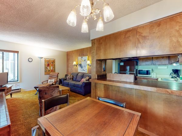 Yosemite Area Home 984716