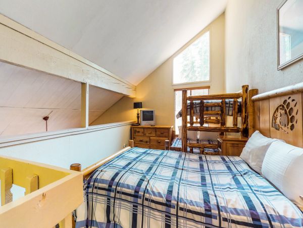 Yosemite Area Home 984717