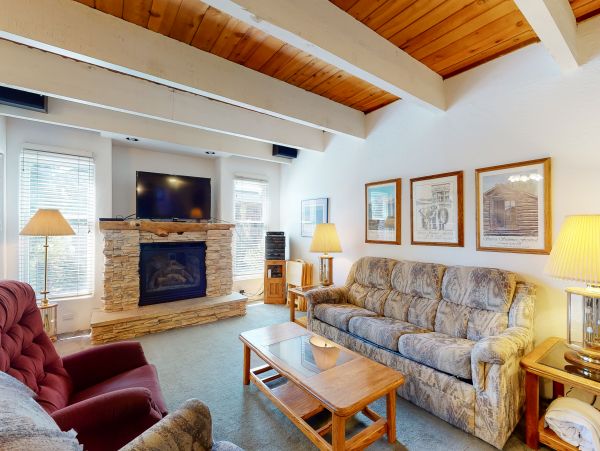 Yosemite Area Home 984718