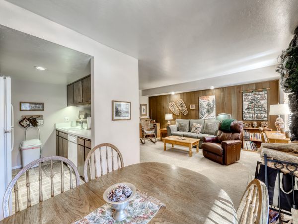 Yosemite Area Home 984721