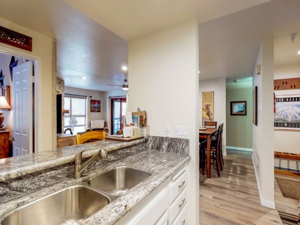 Yosemite Area Home 984725