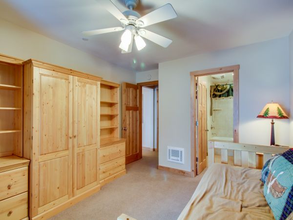 Yosemite Area Home 984728