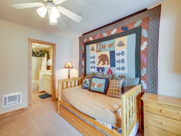 Yosemite Area Home 984728