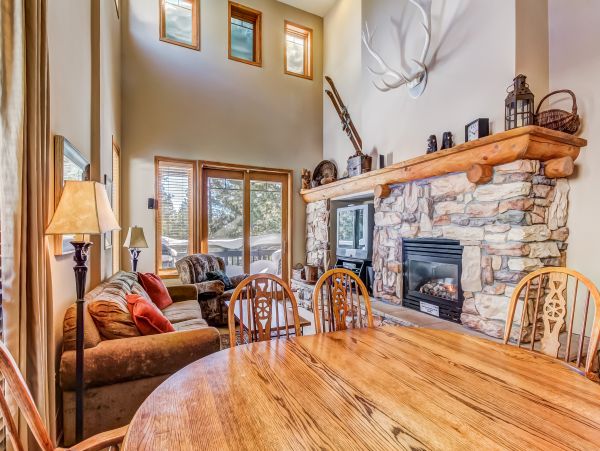 Yosemite Area Home 984734