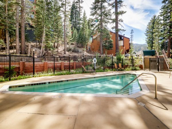 Yosemite Area Home 984735