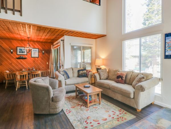 Yosemite Area Home 984735