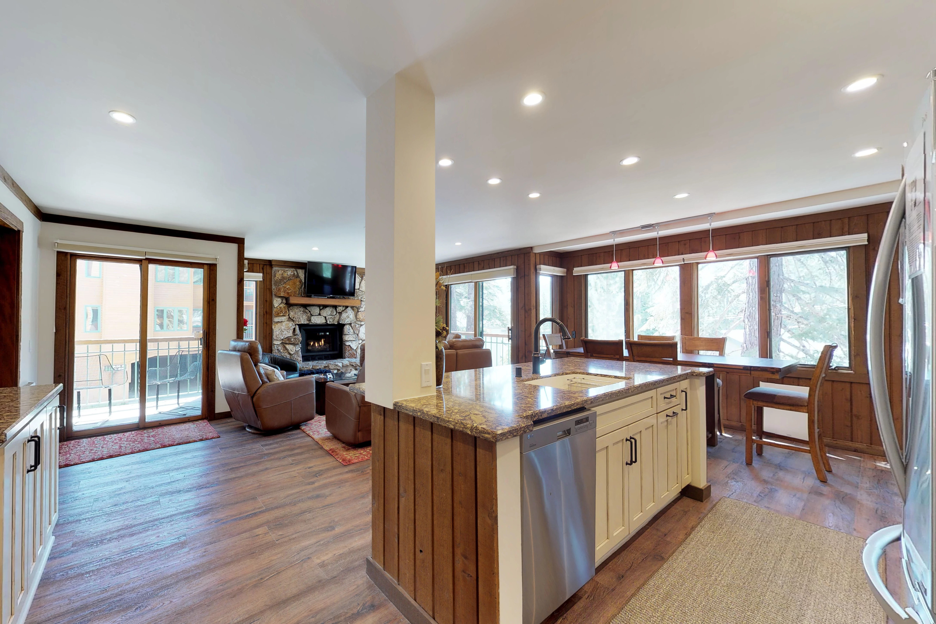 Yosemite Area Home 984737