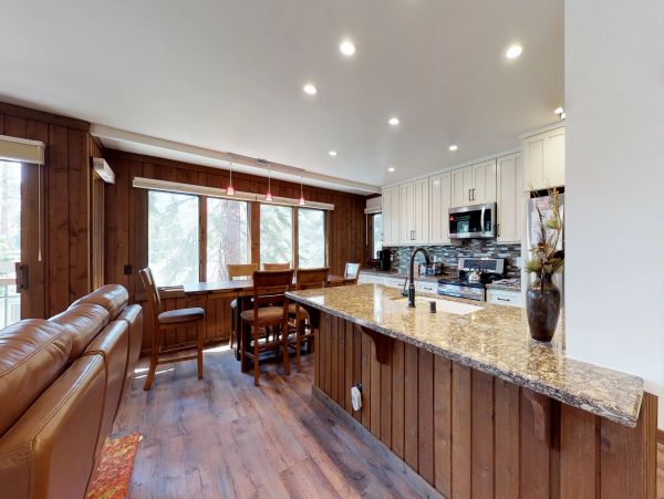 Yosemite Area Home 984737