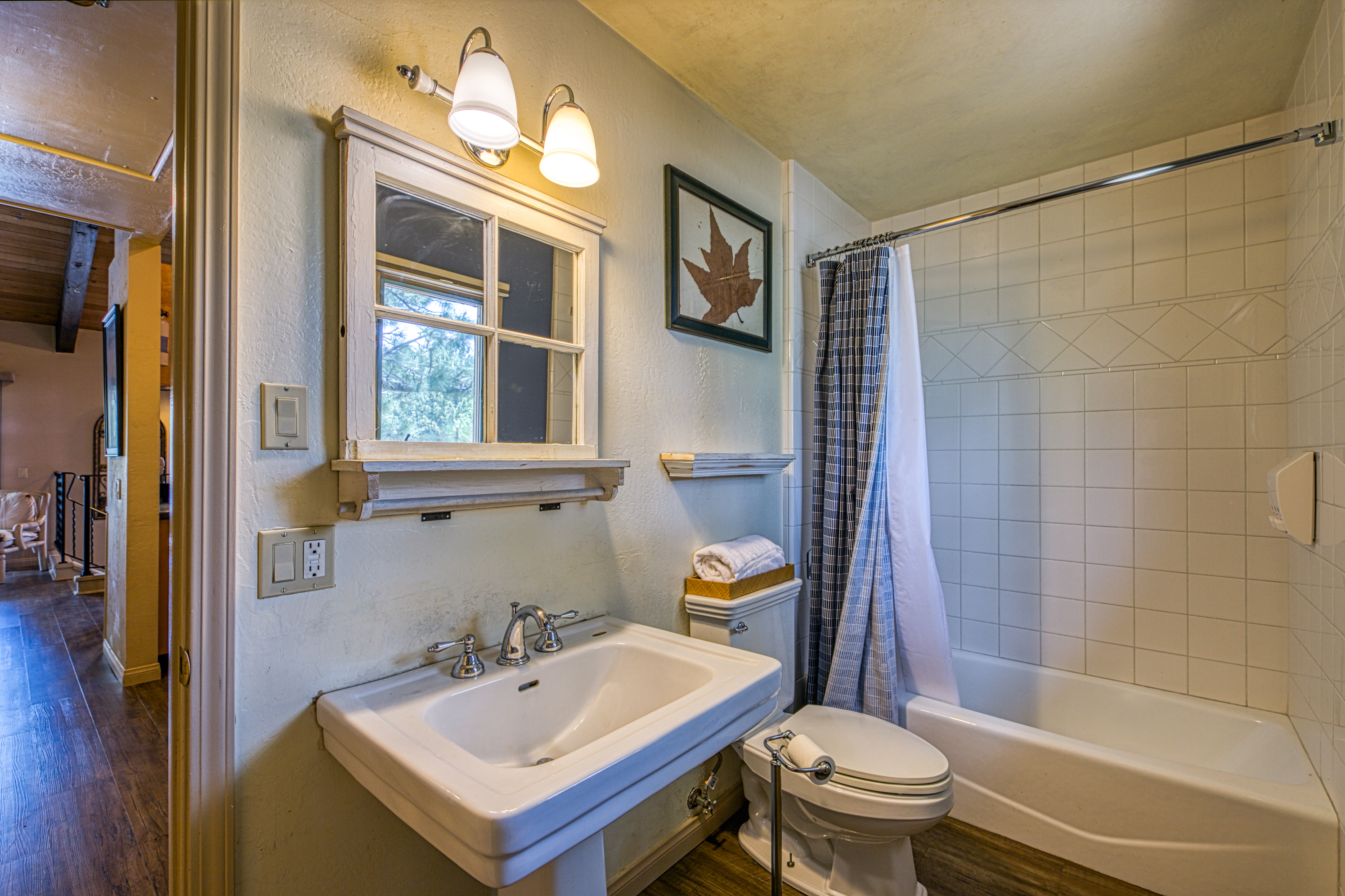 Yosemite Area Home 984738