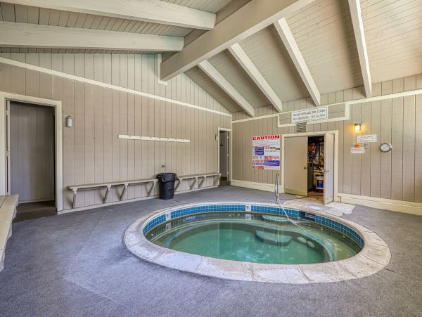 Yosemite Area Home 984738