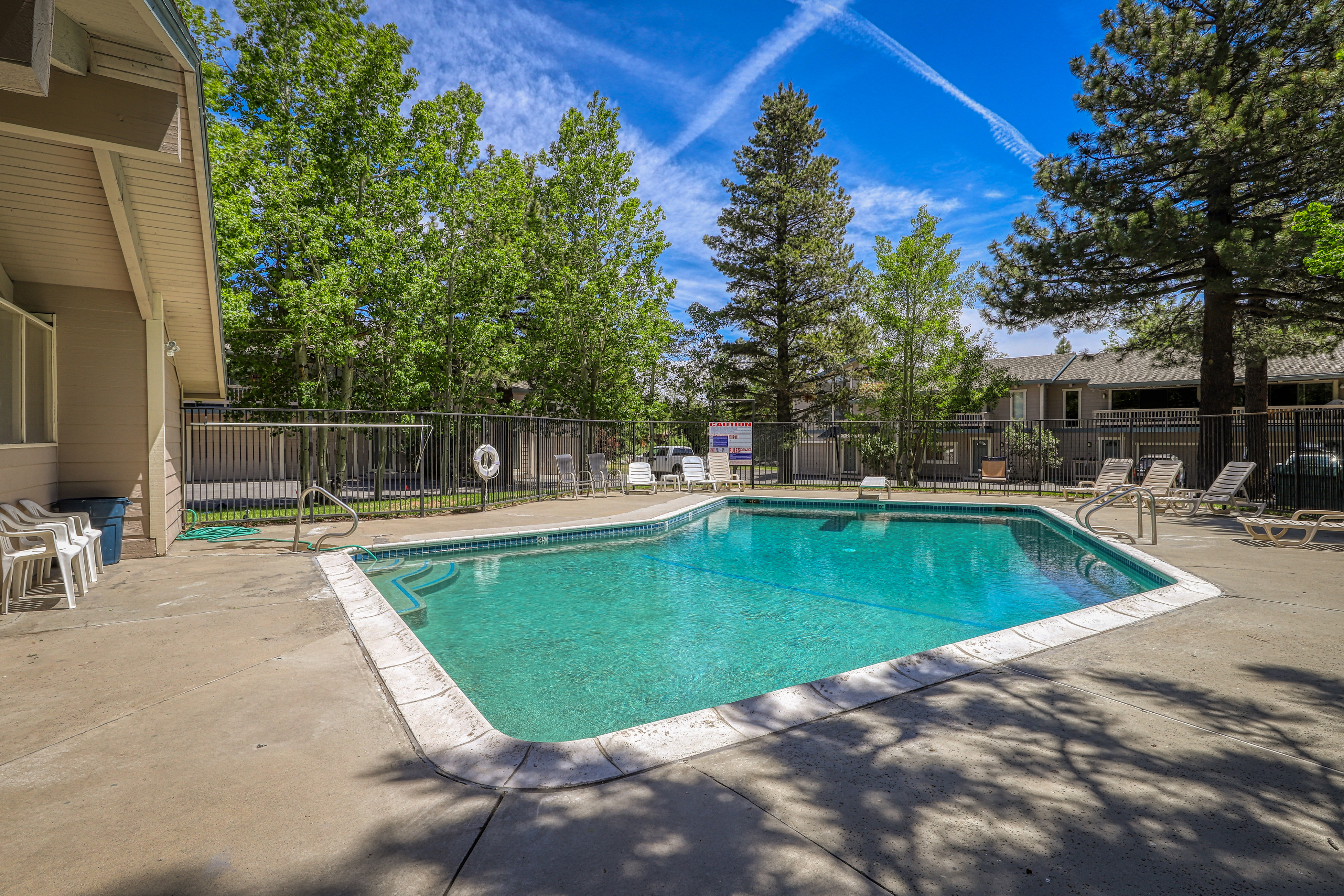 Yosemite Area Home 984738