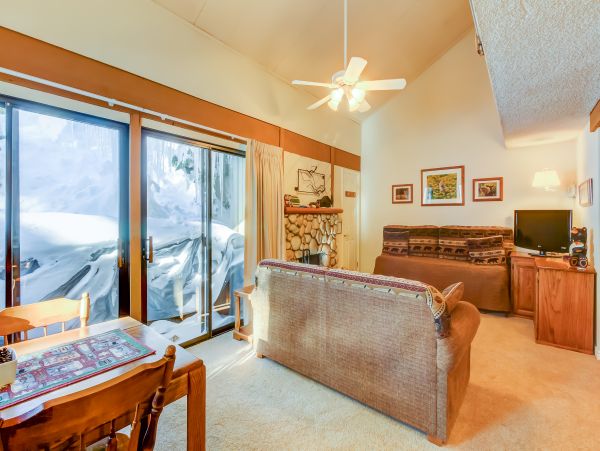 Yosemite Area Home 984739
