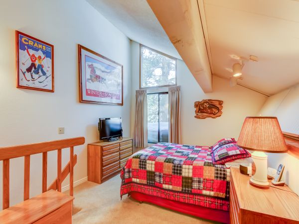 Yosemite Area Home 984739