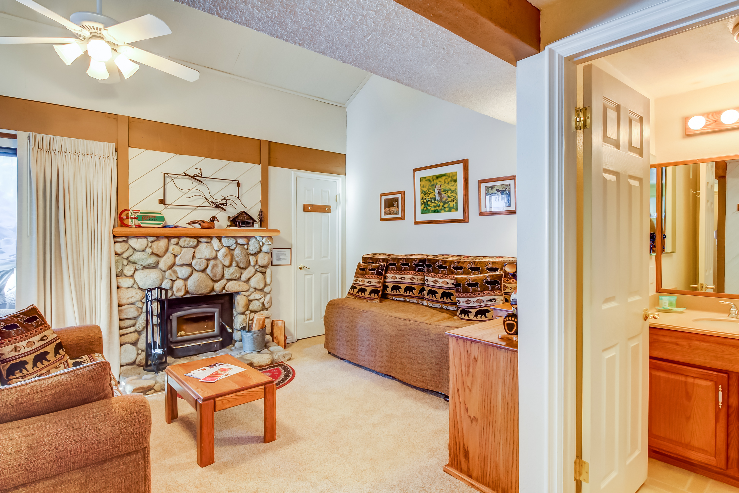 Yosemite Area Home 984739
