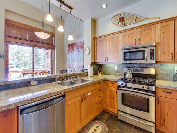 Yosemite Area Home 984741
