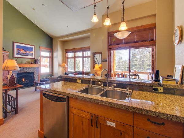 Yosemite Area Home 984741