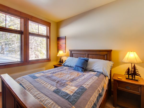 Yosemite Area Home 984741