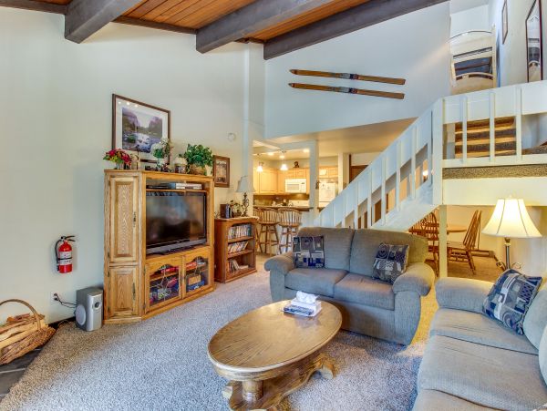 Yosemite Area Home 984742