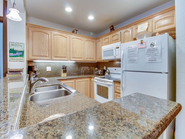 Yosemite Area Home 984742
