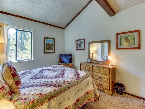 Yosemite Area Home 984742