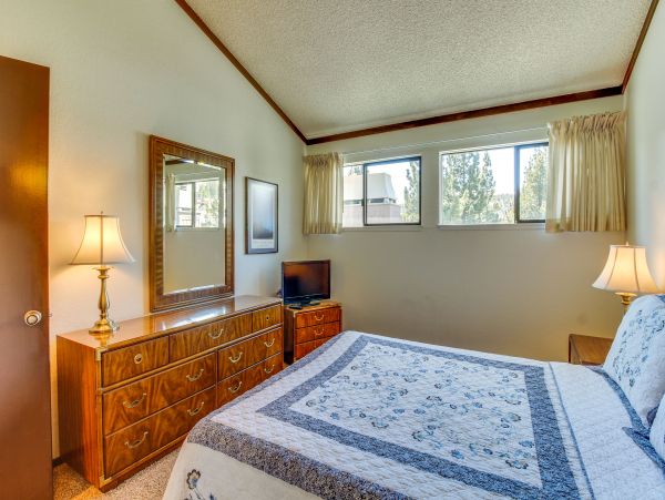 Yosemite Area Home 984742