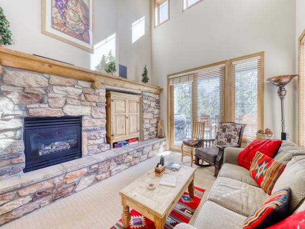 Yosemite Area Home 984743