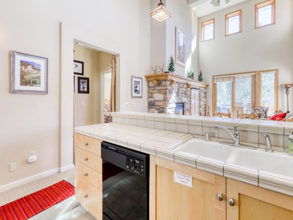 Yosemite Area Home 984743