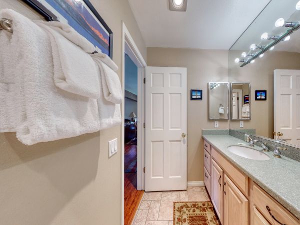 Yosemite Area Home 984744