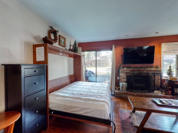 Yosemite Area Home 984744